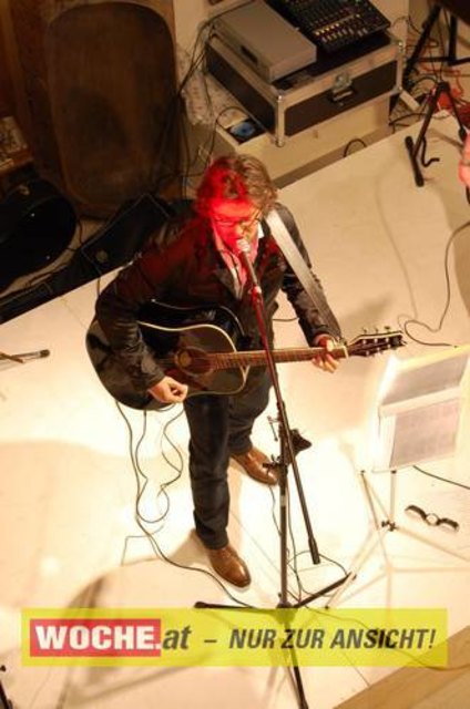 Live-Konzert mit KARPF & POLAINER für "Licht ins Dunkel" im SCHAUSTALL von Harald Scheicher in Völkermarkt.