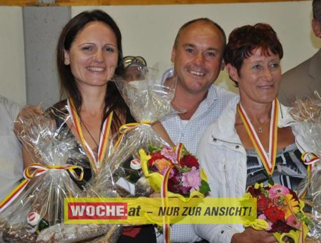 An die 500 Triathleten mußten 500 Meter schwimmen, 32 Kilometer radfahren und 6,7 Kilometer laufen.