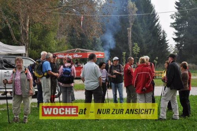 Anlässlich vom Herbst Aktivtag am Faakersee, gab es den letzten WOCHE-Wandertag der Saison. Gewandert wurde ab der Burgruine Finkenstein. Hunderte Teilnehmer nahmen daran teil!