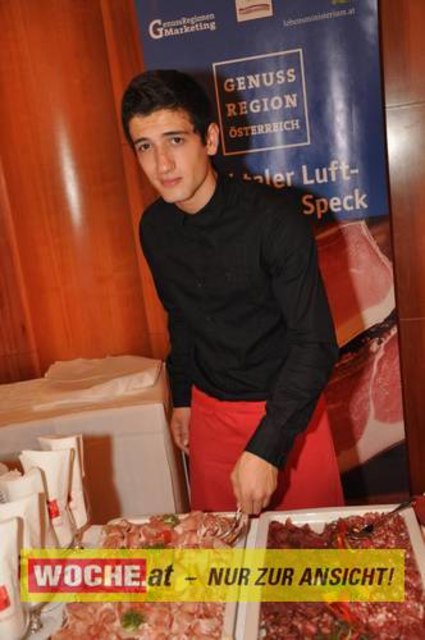 Im Casino Velden wurden die besten Kärntner Genuss Läden von den Genuss-Guide-Herausgebern Willy Lehmann und Fritz Stifsohn sowie Landesrat Josef Martinz ausgezeichnet.