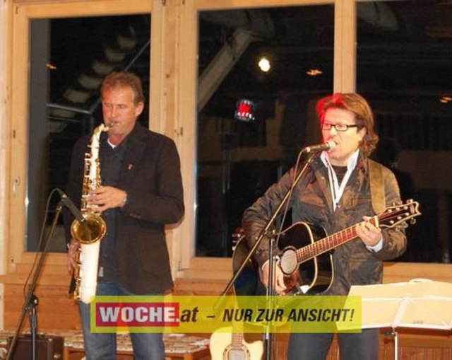 Live-Konzert mit KARPF & POLAINER für "Licht ins Dunkel" im SCHAUSTALL von Harald Scheicher in Völkermarkt.