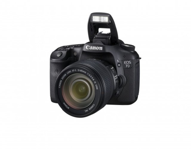 EOS 7D FRT LEFT | Foto: Foto: Canon