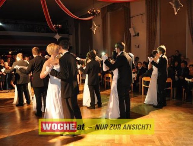 In der Neuen Burg fand der 38. Maturaball des Alpen-Adria-Gymnasiums Völkermarkt statt.