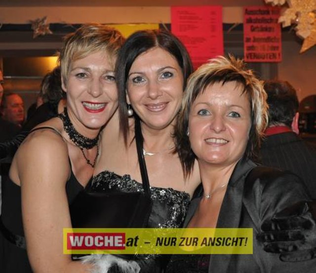 60 Maturanten am Gymnasium-Ball mit dem Motto: "Russian Nights".