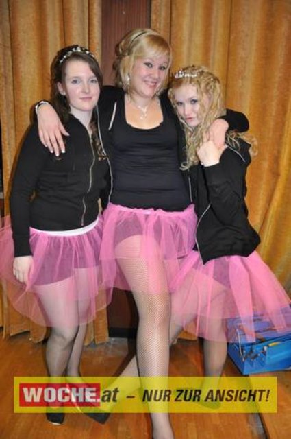 60 Maturanten am Gymnasium-Ball mit dem Motto: "Russian Nights".