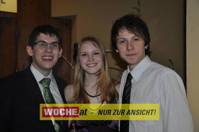 60 Maturanten am Gymnasium-Ball mit dem Motto: "Russian Nights".