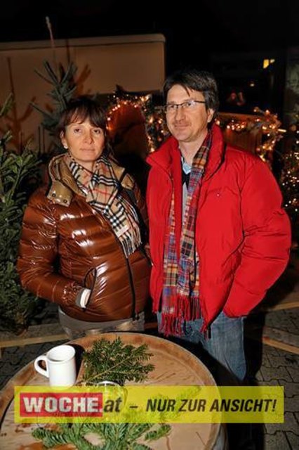 Die Telekom veranstaltete für ihre Business Kunden einen Weihnacht-Wunderwald in der Kärntner Zentrale der Telekom, wo diese bei Puntsch, Verhackertenbrote und Maroni einen Christbaum aussuchen durften.