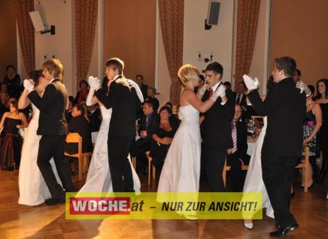In der Neuen Burg fand der 38. Maturaball des Alpen-Adria-Gymnasiums Völkermarkt statt.