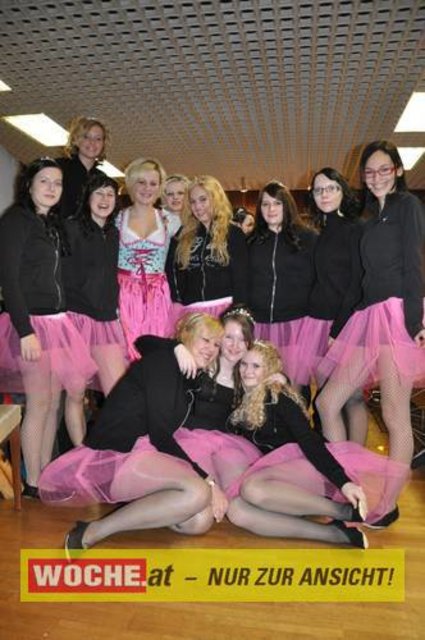 60 Maturanten am Gymnasium-Ball mit dem Motto: "Russian Nights".