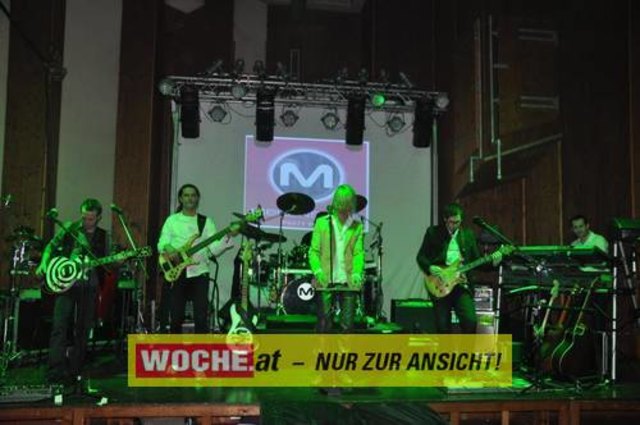 60 Maturanten am Gymnasium-Ball mit dem Motto: "Russian Nights".