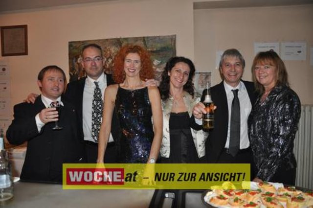 60 Maturanten am Gymnasium-Ball mit dem Motto: "Russian Nights".