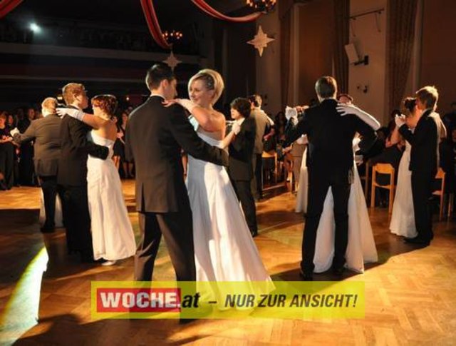 In der Neuen Burg fand der 38. Maturaball des Alpen-Adria-Gymnasiums Völkermarkt statt.