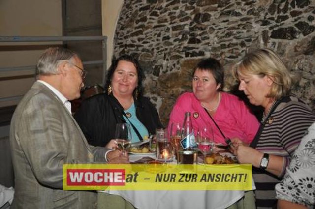 Die Werbeagentur "mehrWert" lud zum Stammtisch in die Vinothek im G'wölb in der Schleppe-Eventhalle.