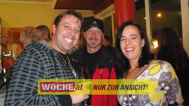 Vino Nuovo Party mit "effect 3" im Caffe Latte.