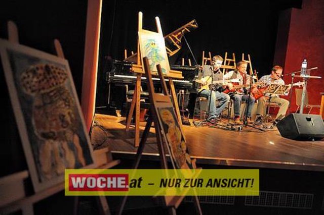 Märchenerzähler Del Vede lud zu "Kärnten erzählt wieder" in ddas Kulturzentrum Jazzclub Kammerlichtspiele, bei dem Prominente Geschichten erzählten. Musikalisch unterhielt CHL.plus und Alpha Centauri.