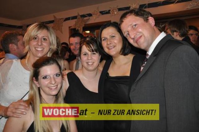 60 Maturanten am Gymnasium-Ball mit dem Motto: "Russian Nights".