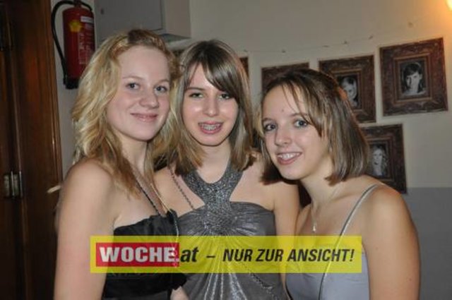 60 Maturanten am Gymnasium-Ball mit dem Motto: "Russian Nights".