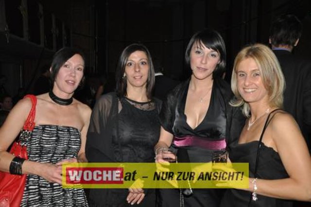 60 Maturanten am Gymnasium-Ball mit dem Motto: "Russian Nights".