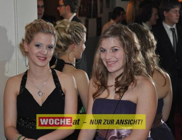 60 Maturanten am Gymnasium-Ball mit dem Motto: "Russian Nights".