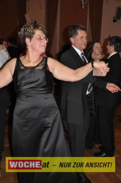 60 Maturanten am Gymnasium-Ball mit dem Motto: "Russian Nights".