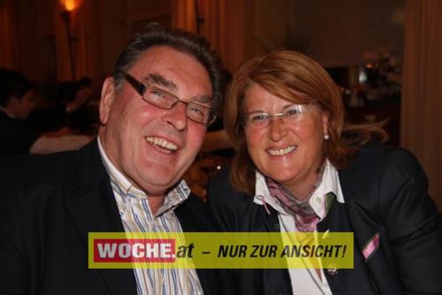 Die Ganslsaison wurde heuer bei den "Tschebull Wirten" Hans, Hannes und Stefan Tschemernjak mit einem Festtagsgansl -Manifest eröffnet.