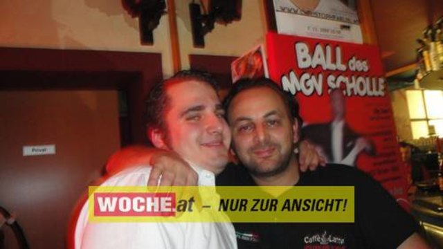 Vino Nuovo Party mit "effect 3" im Caffe Latte.