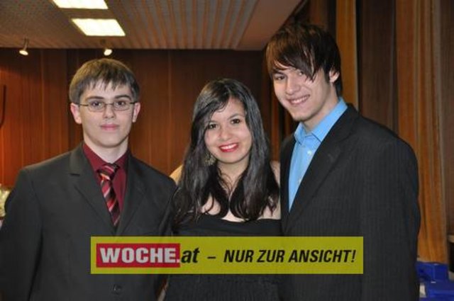 60 Maturanten am Gymnasium-Ball mit dem Motto: "Russian Nights".
