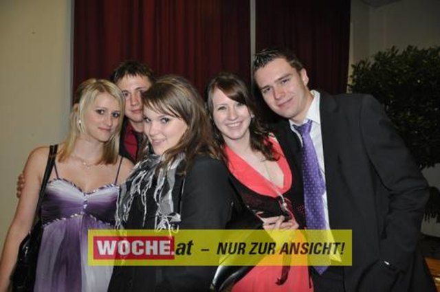 60 Maturanten am Gymnasium-Ball mit dem Motto: "Russian Nights".
