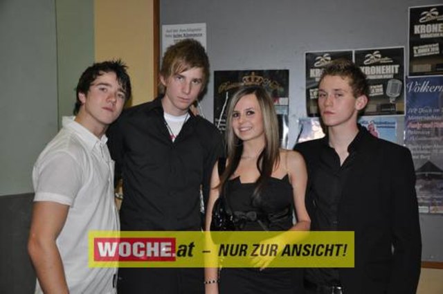 60 Maturanten am Gymnasium-Ball mit dem Motto: "Russian Nights".