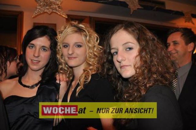 60 Maturanten am Gymnasium-Ball mit dem Motto: "Russian Nights".