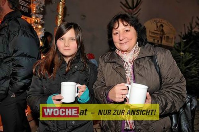 Die Telekom veranstaltete für ihre Business Kunden einen Weihnacht-Wunderwald in der Kärntner Zentrale der Telekom, wo diese bei Puntsch, Verhackertenbrote und Maroni einen Christbaum aussuchen durften.