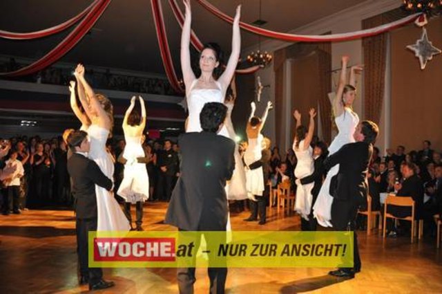 In der Neuen Burg fand der 38. Maturaball des Alpen-Adria-Gymnasiums Völkermarkt statt.