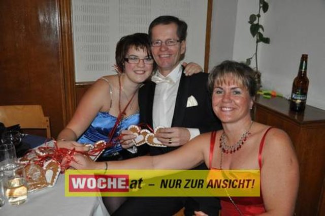 60 Maturanten am Gymnasium-Ball mit dem Motto: "Russian Nights".