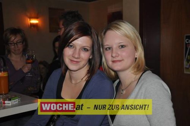 Vino Nuovo Party mit "effect 3" im Caffe Latte.