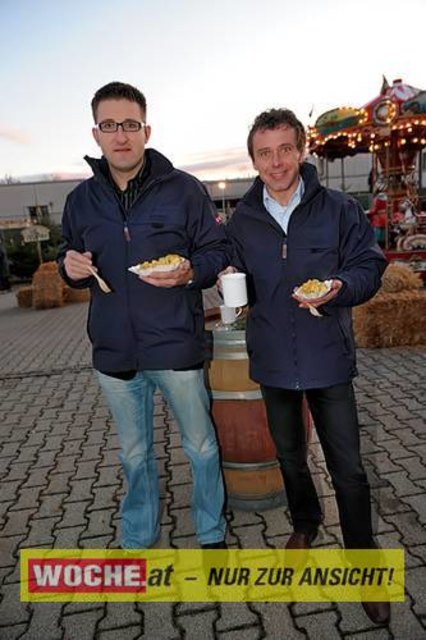 Die Telekom veranstaltete für ihre Business Kunden einen Weihnacht-Wunderwald in der Kärntner Zentrale der Telekom, wo diese bei Puntsch, Verhackertenbrote und Maroni einen Christbaum aussuchen durften.