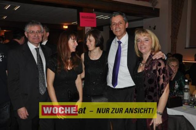 60 Maturanten am Gymnasium-Ball mit dem Motto: "Russian Nights".