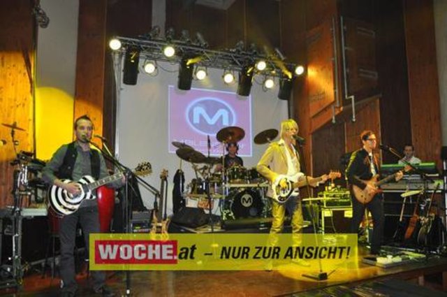 60 Maturanten am Gymnasium-Ball mit dem Motto: "Russian Nights".