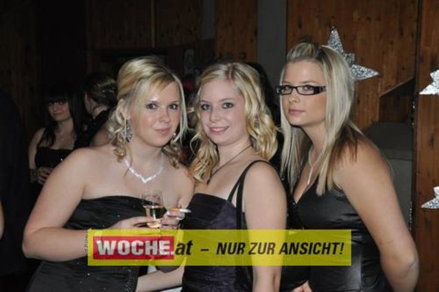 60 Maturanten am Gymnasium-Ball mit dem Motto: "Russian Nights".