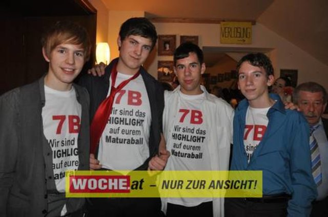60 Maturanten am Gymnasium-Ball mit dem Motto: "Russian Nights".