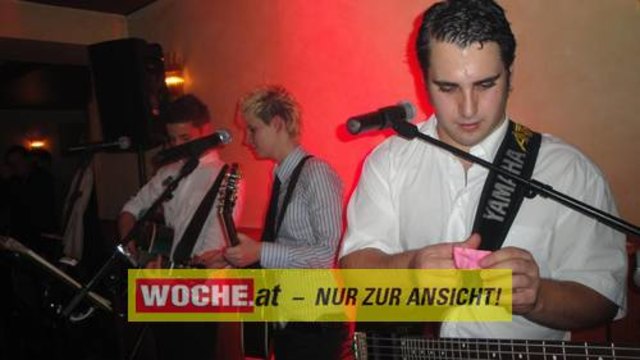 Vino Nuovo Party mit "effect 3" im Caffe Latte.