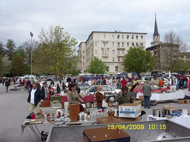Am Stadtflohmarkt beim Parkhotel findet man immer etwas