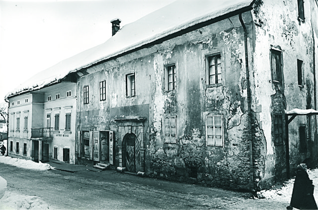 v.l.n.r. Gasthof Michor und Schillerhaus