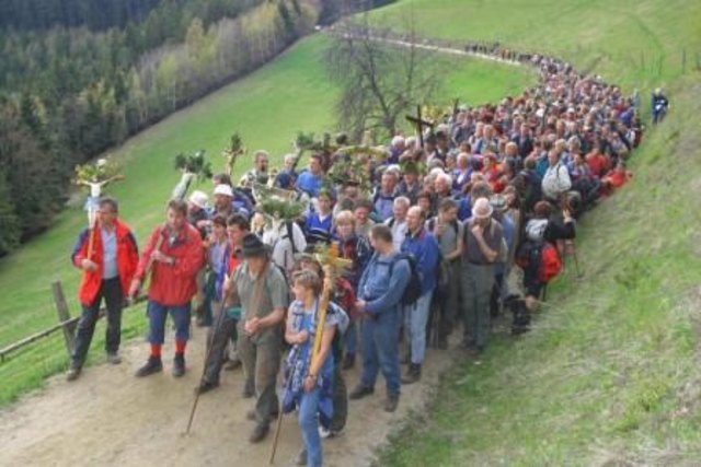 Wieder eine Massenwallfahrt: Der Vierbergelauf