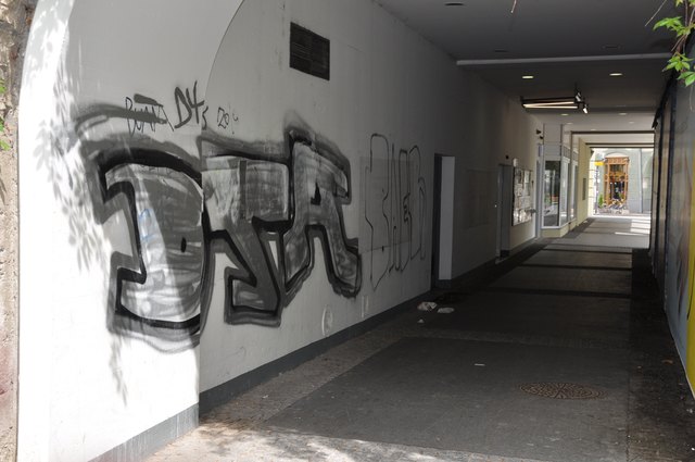 Verschmutzt: Der Durchgang beim Heiligengeistplatz