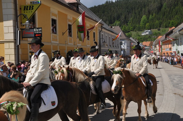 Kranzelreiten in Weitensfeld Feldkirchen