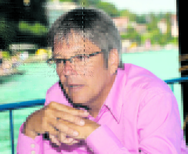 LH-Stv. Peter Kaiser sucht sich Cap Wörth als Schauplatz der diesjährigen „Kärntner Sommergespräche“ mit WOCHE-CR Uwe Sommersguter aus – darauf, dass er den früheren ÖGB-Besitz der Öffentlichkeit erhalten konnte, ist er stolz