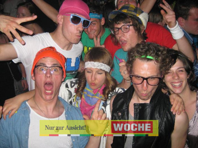 Egal, ob man sie mag oder nicht - zur Musik der 90er Jahre wird einmal im Monat ordentlich abgetanzt. So ließ auch diesmal das Partyvolk nicht lange auf sich warten, als die Postgarage wieder zu den "Worst of the 90s" lud. -NH-