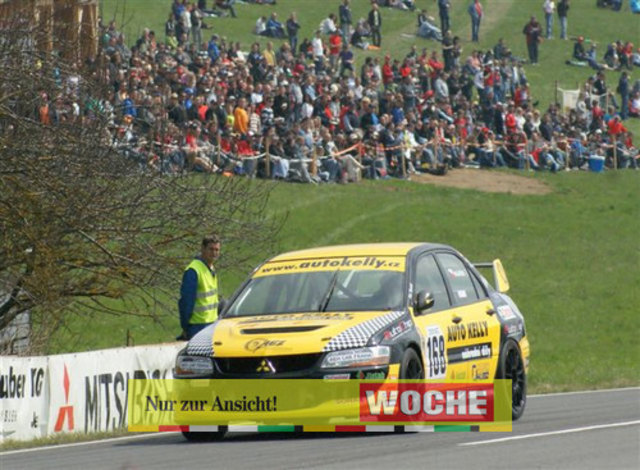 30.000 Motorsportfans erlebten beim 38. Rechbergrennen wie der Italiener Simone Faggioli mit 1:55,690 einen neuen Streckenrekord aufstellte. Fotos: Tom Dormann