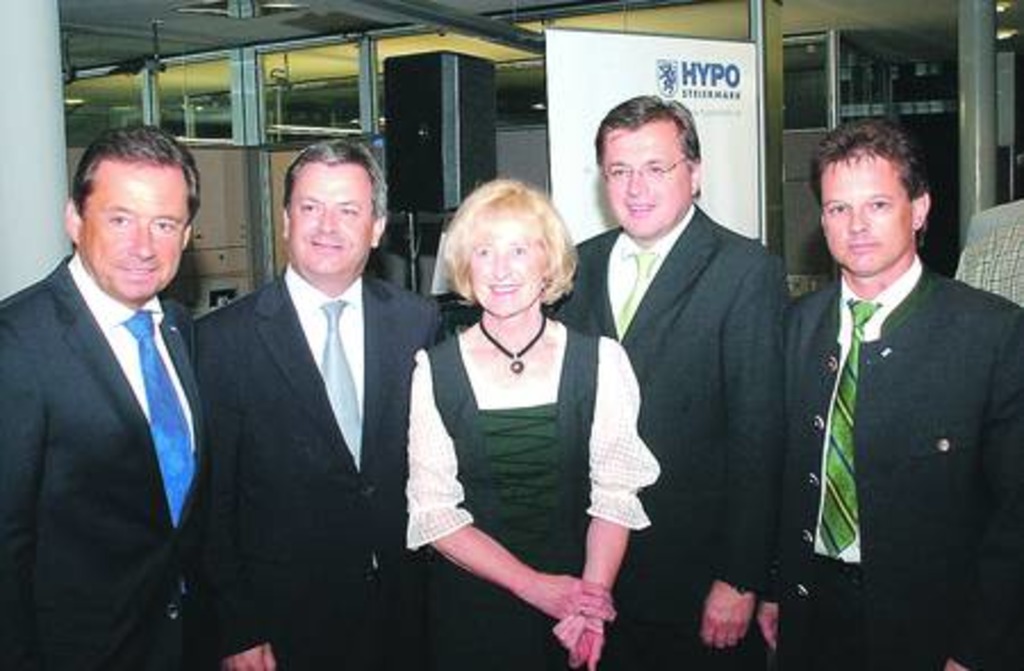 Ungewohnliche Literarische Kost In Der Judenburger Hypo Bank Graz