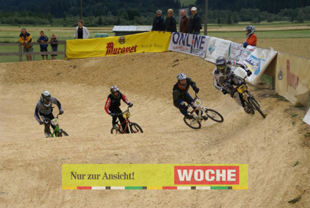 BMX ísterreich - Ungarn in Mühlen


 - Fotos: Hans Georg Ainerdinger